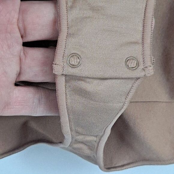 Skims ladies bodysuit NWOT - Picture 8 of 8